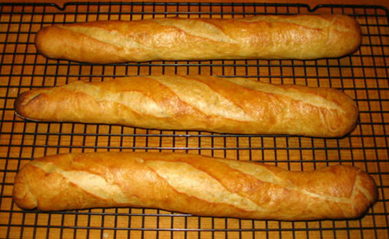 खरीदें उच्च आउटपुट Baguette उत्पादन लाइन 304 स्टेनलेस स्टील हीट योग्य कटर के साथ ऑनलाइन निर्माण