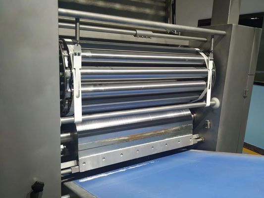 खरीदें उच्च क्षमता स्वचालित Tortilla उत्पादन लाइन फिल्म और प्रेस मशीन के साथ ऑनलाइन निर्माण